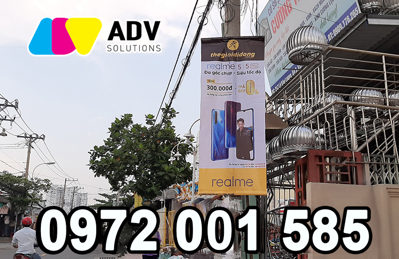 treo băng rôn dọc thế giới di động