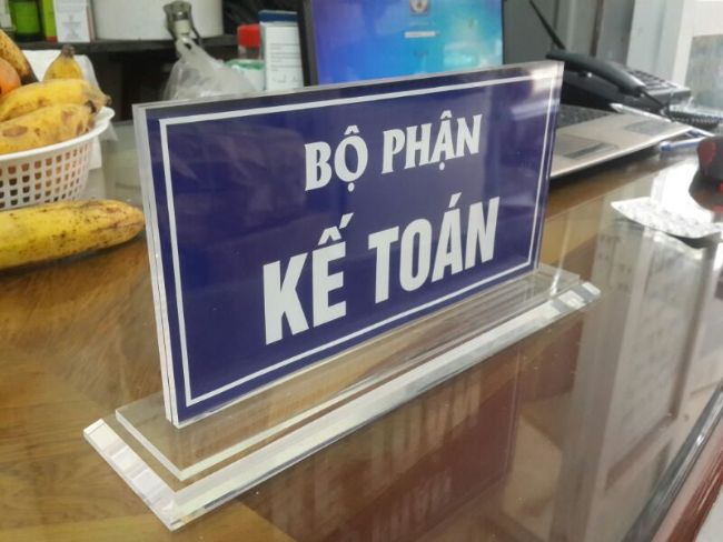 Bảng làm từ chất liệu mica