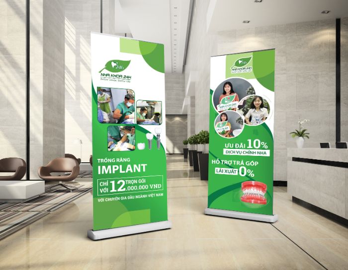 Các tấm standee còn giúp trang trí cho không gian chung
