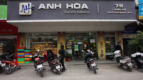 Mẫu bảng hiệu bánh kem - Anh Hòa Bakery