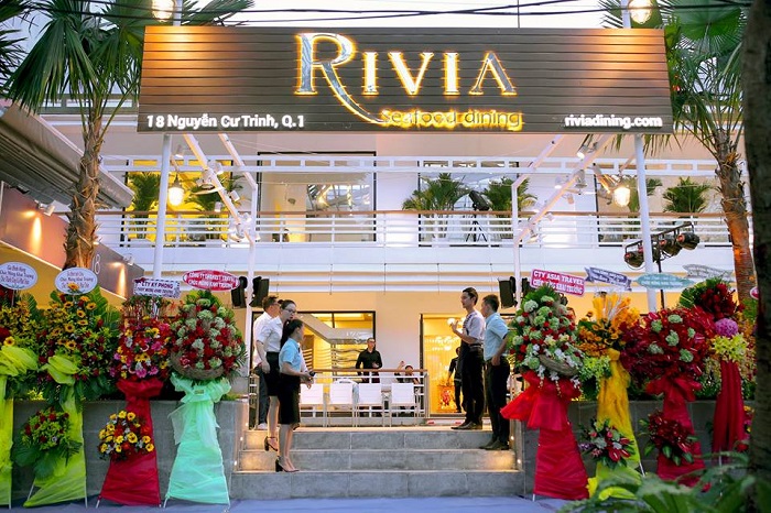 Mẫu bảng hiệu nhà hàng đẹp - Nhà hàng Riva