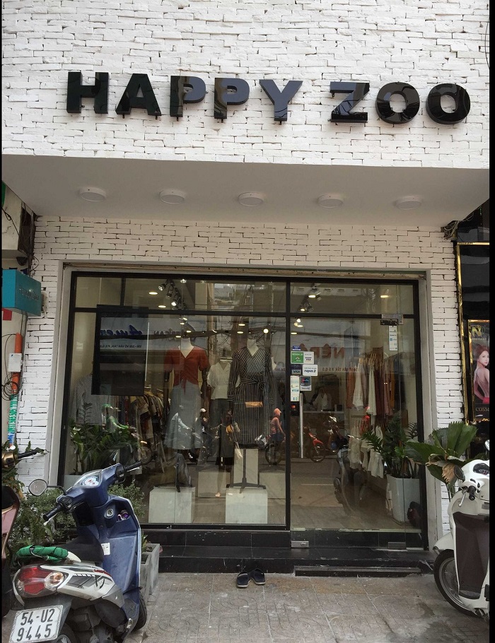 Mẫu bảng hiệu shop thời trang đẹp - Happy Zoo