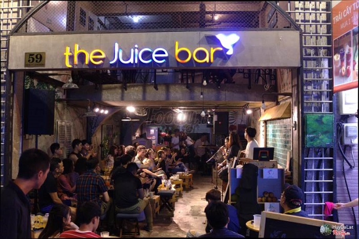 Bảng hiệu sinh tố The Juice bar