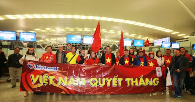 Băng rôn cổ vũ bóng đá đội tuyển Việt Nam của Vietravel