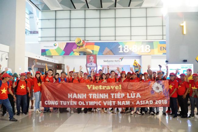 Băng rôn cổ vũ bóng đá tiếp lửa đội tuyển OLYMPIC Việt Nam