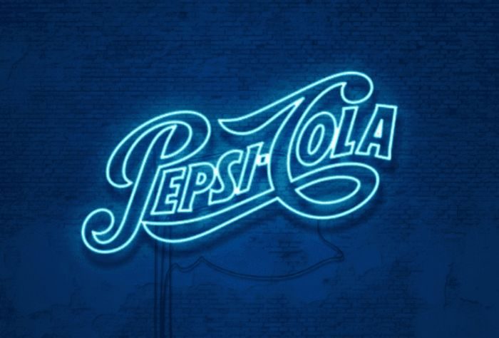 Bảng hiệu neon sign có màu chữ đỏ xanh kết hợp