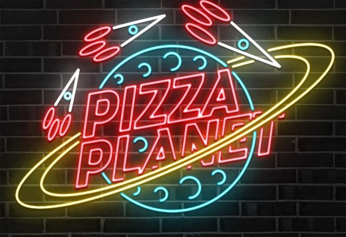 Bảng hiệu neon sign có 3 màu chủ đạo là xanh dương, đỏ và vàng
