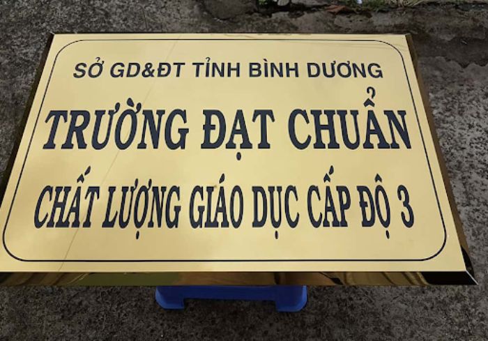 Mọi loại hình kinh doanh hợp pháp đều có thể đặt biển inox ăn mòn