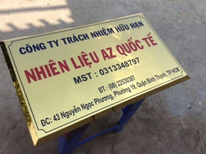 Mọi loại hình kinh doanh hợp pháp đều có thể đặt biển inox ăn mòn